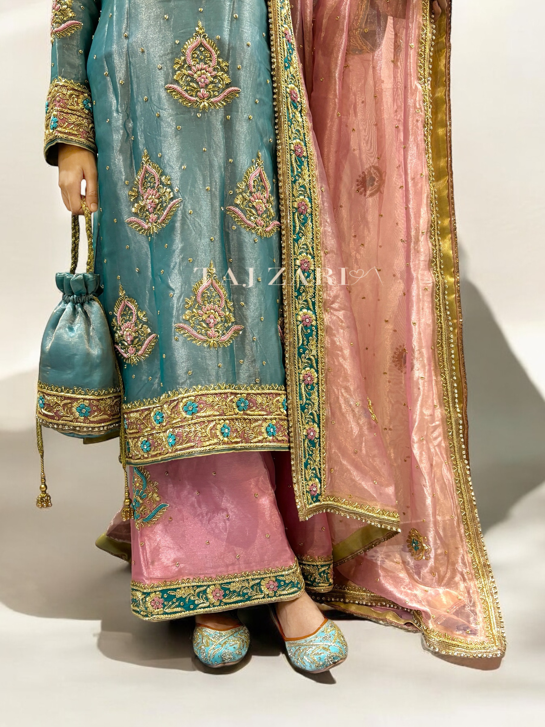 4A9B5492-6D53-40DC-92CC-FD02F785646B